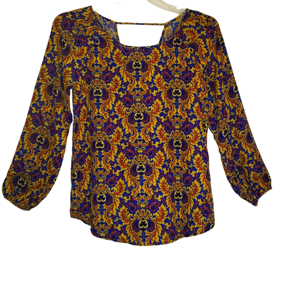 Pink Owl women's small geometric print round collar pullover blouse. 4030